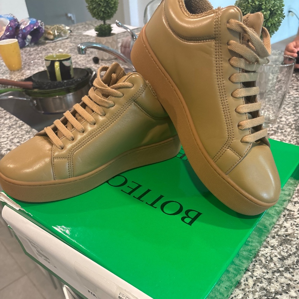 Men’s Bottega Sneakers